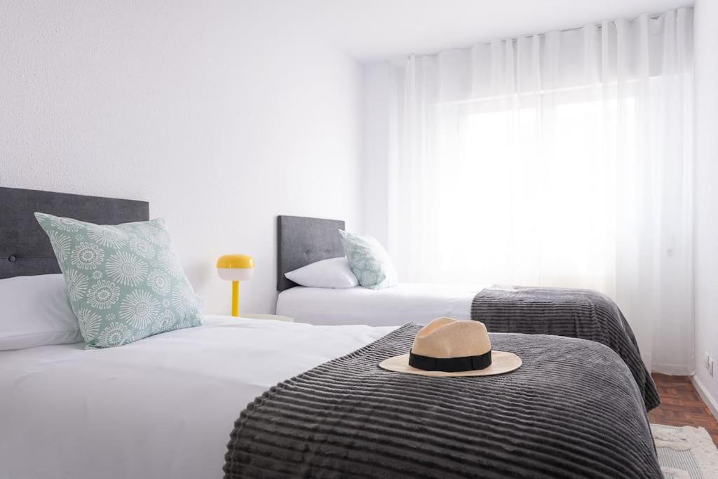 San Roman Apartment With Private Parking Santander Exterior foto